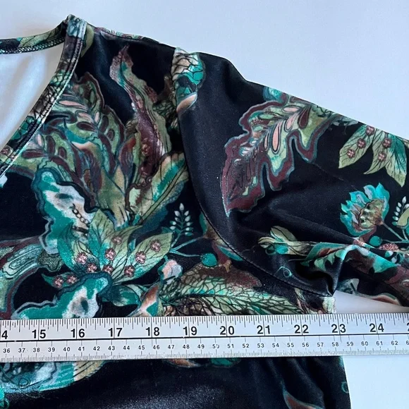 New with tags - Yesta Velour Midi Dress. Size 14 - Picture 8 of 12